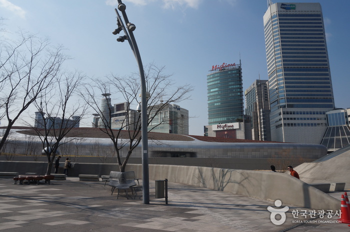 thumbnail-Dongdaemun History & Culture Park (동대문역사문화공원)-1