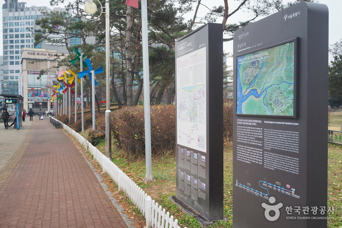 Festung Pungnap-dong Toseong (서울 풍납동 토성)