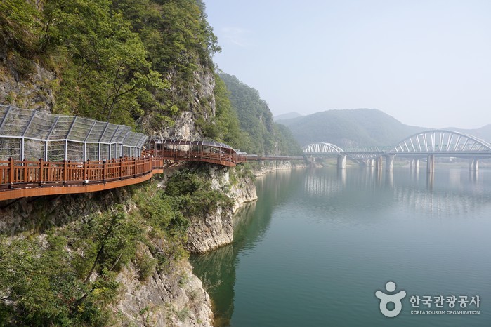 丹陽江 桟道（단양강 잔도）