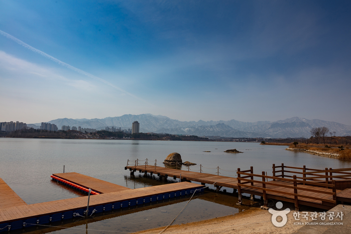 thumbnail-Yeongnangho Lake (영랑호)-7