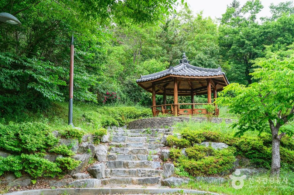 함월루