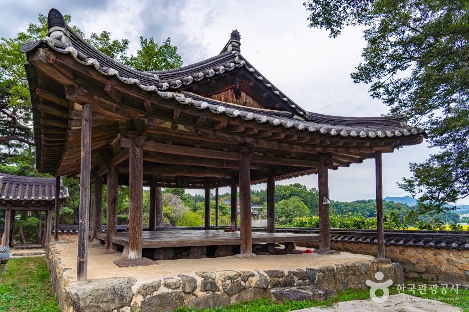 삼귀정