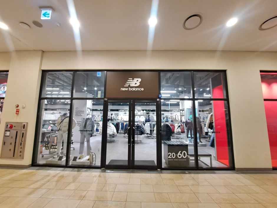 [事後免税店] New Balance（ニューバランス）・ロッテプレミアムアウトレットパジュ（坡州）店(뉴발란스 롯데프리미엄아울렛 파주점)