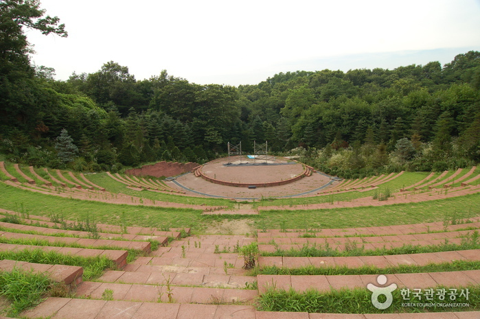 Hantaek Botanical Garden (한택식물원)