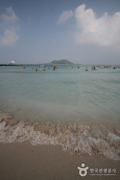 Hyeopjae Beach (협재해수욕장)