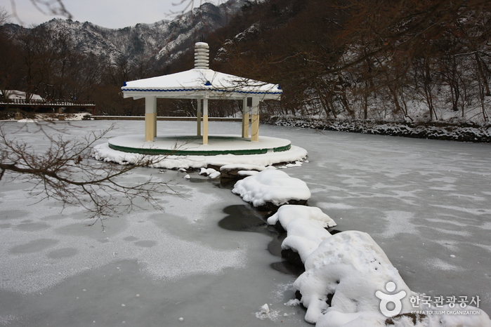 Uhwajeong Pavilion (우화정)