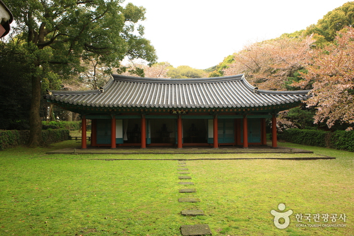 Samseonghyeol (제주 삼성혈)