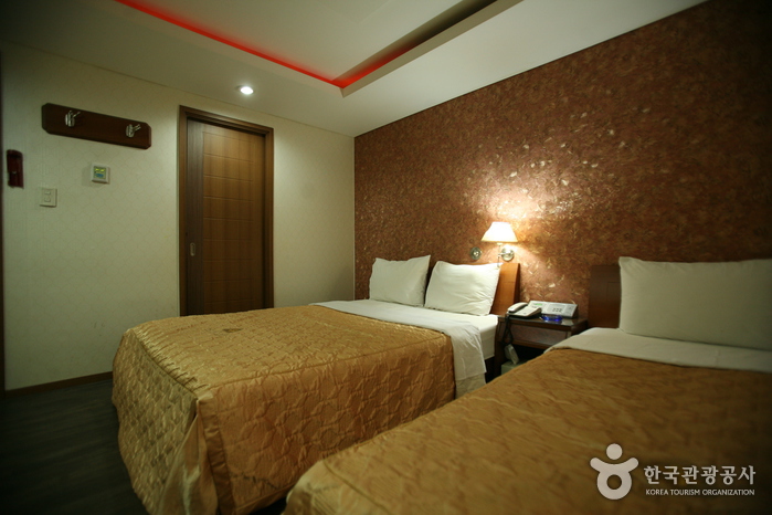 Hotel Lees - Goodstay