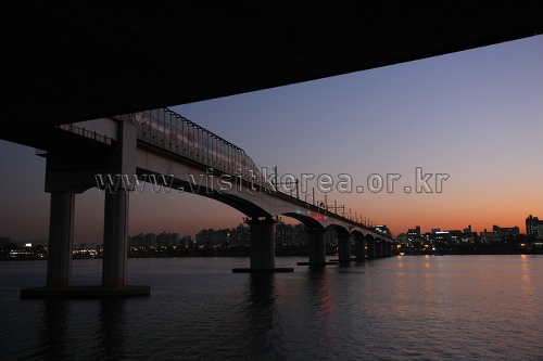 Terrasse des Berges de Mangwon (망원한강공원)