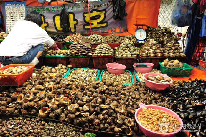 Mercado de Pescado del Puerto de Sorae (소래포구 종합어시장)