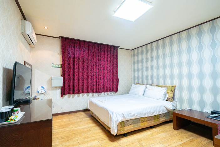 Double Rooms are equipped with a space-enhancing structure.