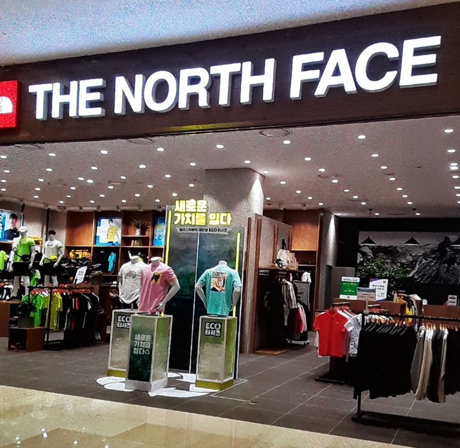 The North Face - TIMES SQUARE Branch [Tax Refund Shop] (노스페이스 타임스퀘어)