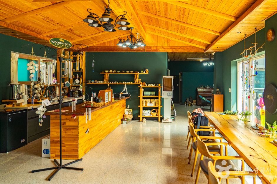 천개의향나무숲