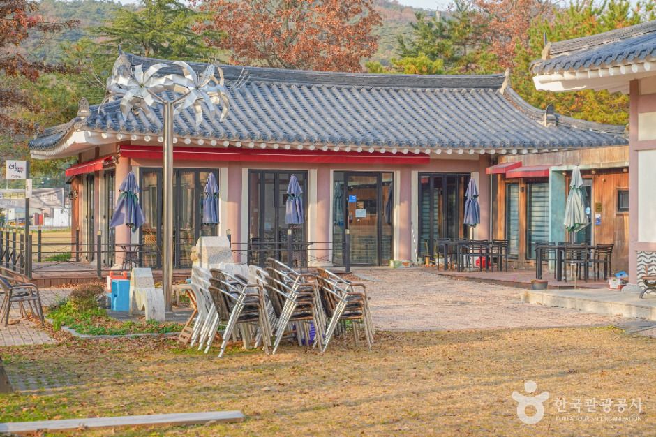 상사화피는마을