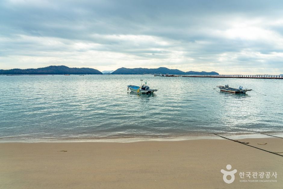 thumbnail-사구미해수욕장-1