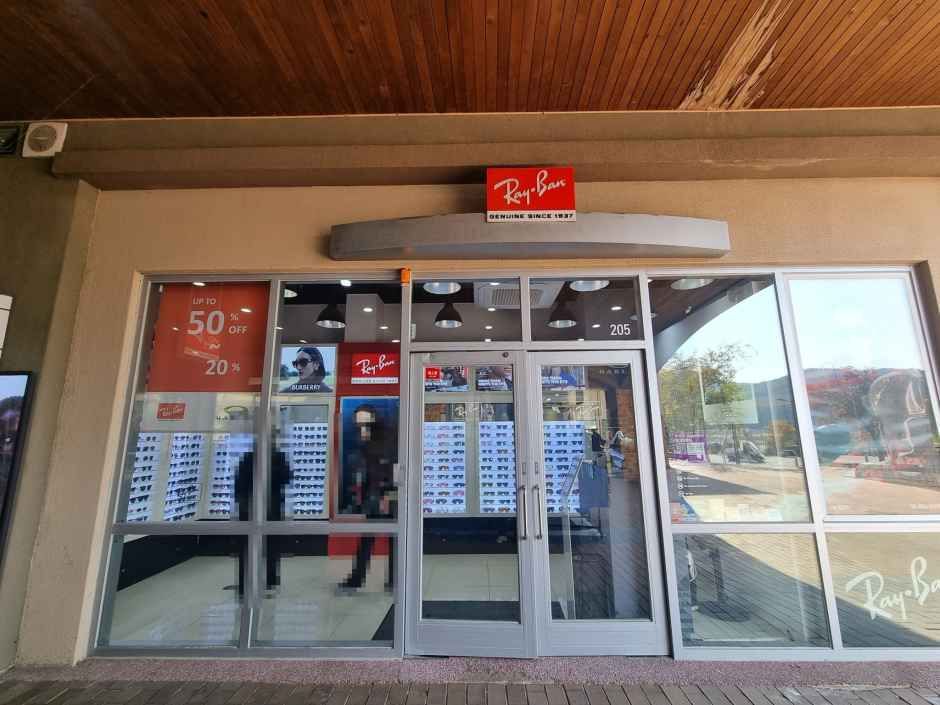 Ray-Ban - Shinsegae Simon Premium Outlets Yeoju Branch [Tax Refund Shop](레이밴 신세계사이먼프리미엄아울렛 여주점)