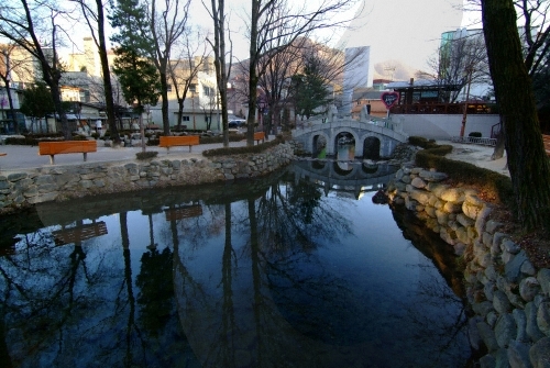 Hwangji Pond (황지연못)