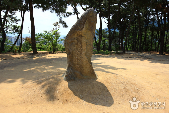 thumbnail-Gimhae Gujibong Peak (김해 구지봉)-3