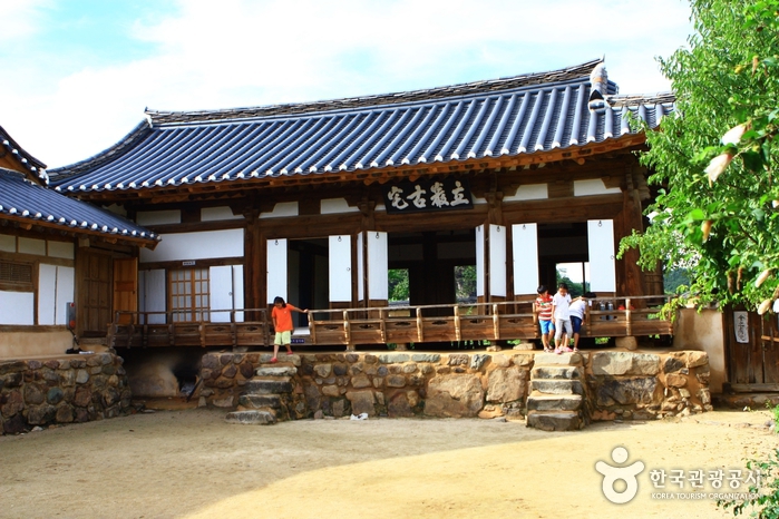 Andong Hahoe Village [UNESCO World Heritage] (안동 하회마을)
