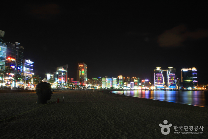 Gwangalli Beach (광안리해수욕장)