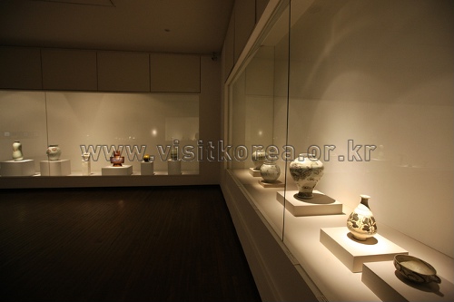 Ewha Womans University Museum (이화여자대학교박물관)