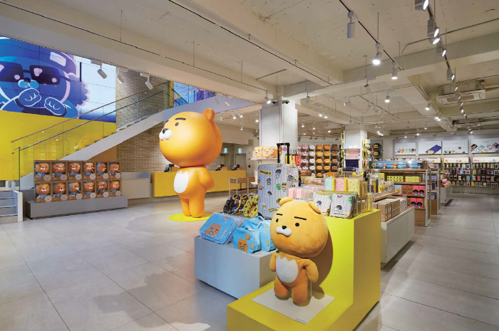 Kakao Friends Gangnam Flagship Store (카카오프렌즈 강남 플래그십 스토어)