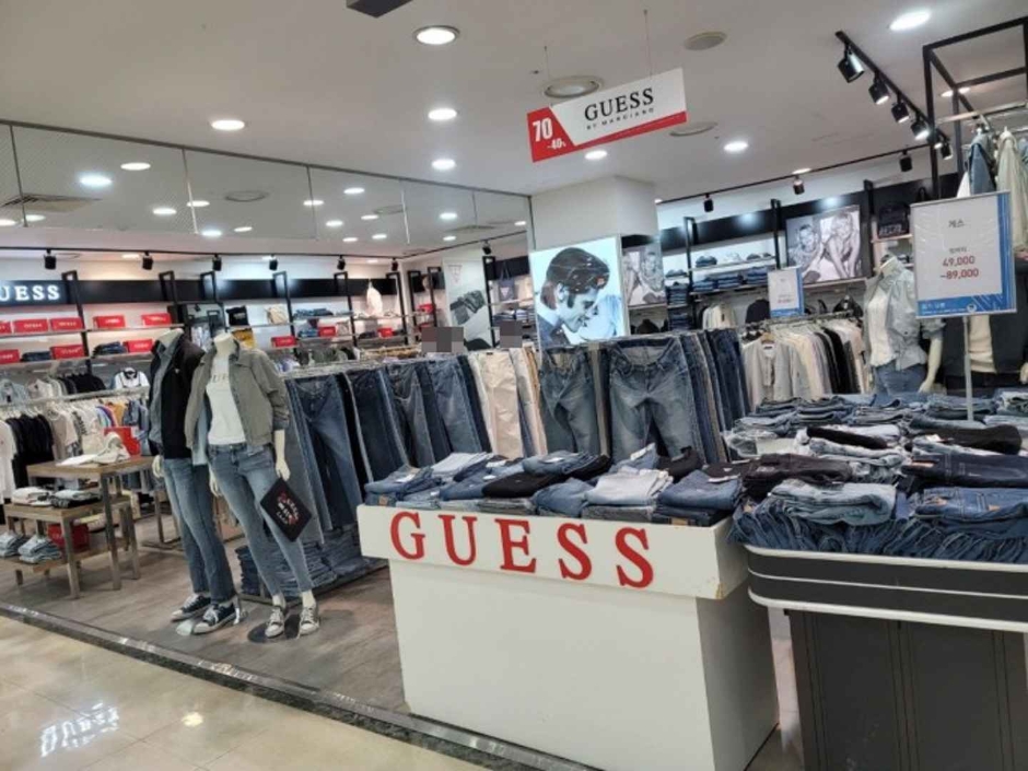 Guess - Newcore Pyeongchon Branch [Tax Refund Shop] (게스 뉴코아 평촌)