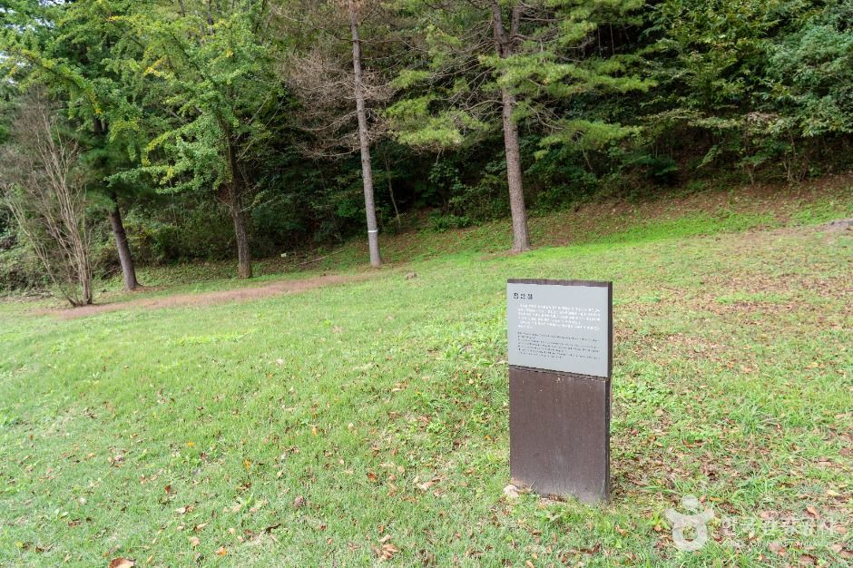 thumbnail-진천 김유신 탄생지와 태실-24