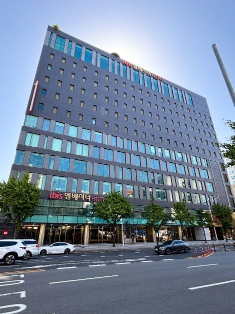 수원_이비스 앰배서더 수원_외관 (2)