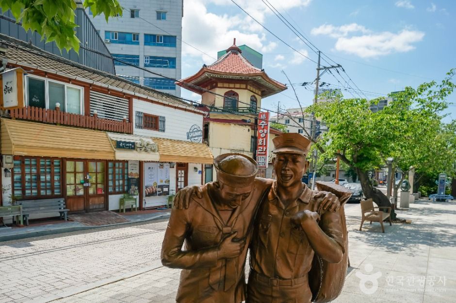 군항마을 역사길