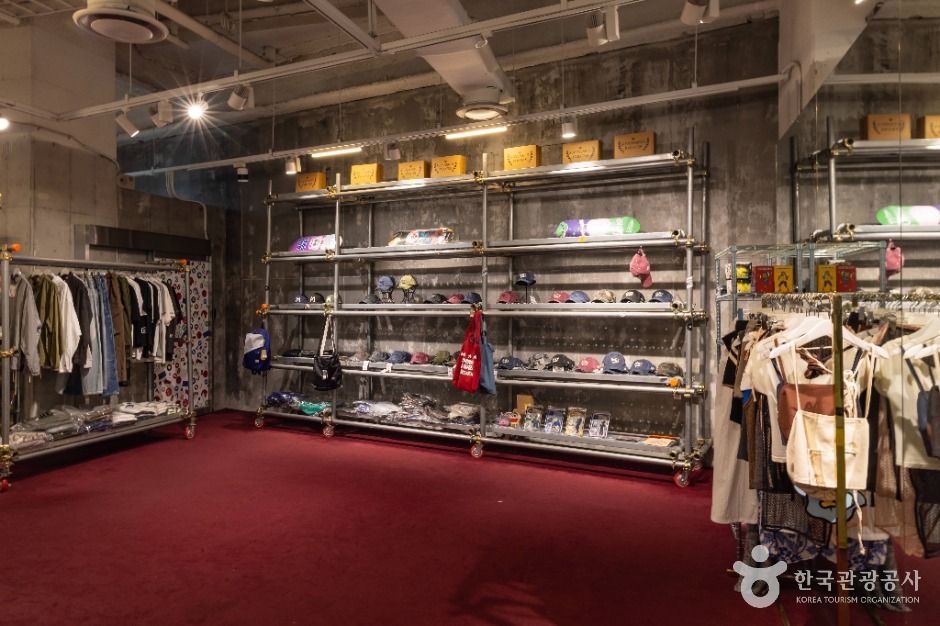 서울_AK PLAZA 홍대 (3)