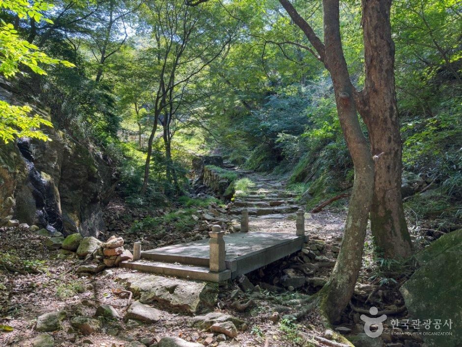 thumbnail-화암사(완주)-8