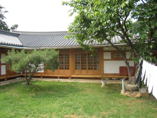 Buyongheon (부용헌)