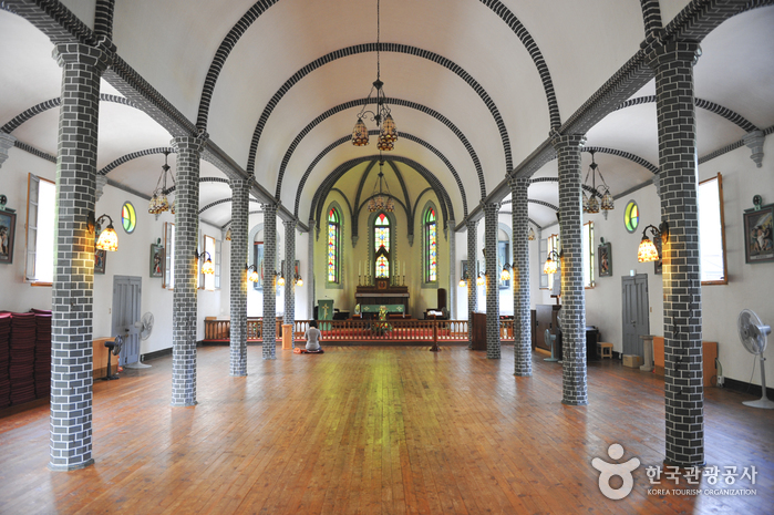 Iglesia Católica Pungsuwon de Hoengseong (횡성 풍수원천주교회(풍수원성당))