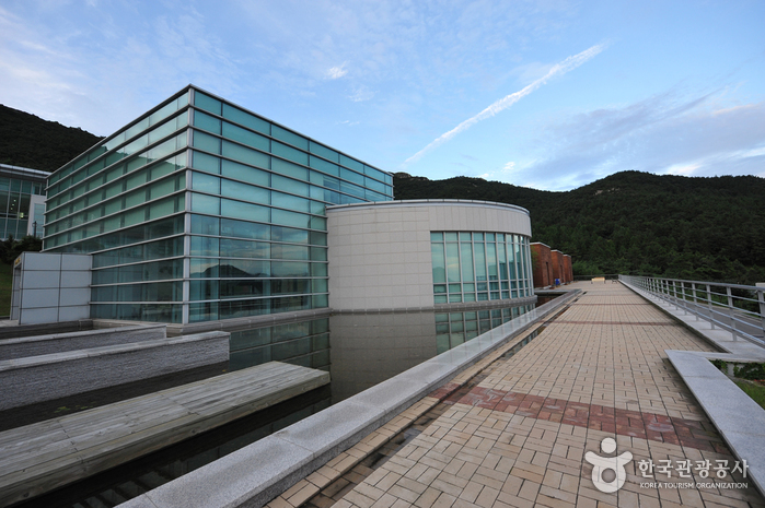 Centre National des Arts & Spectacles Namdo (국립남도국악원)