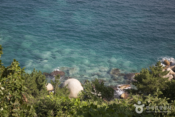http://korean.visitkorea.or.kr/kor/bz15/where/where_main_search.jsp?cid=125720 죽도해변(양양)