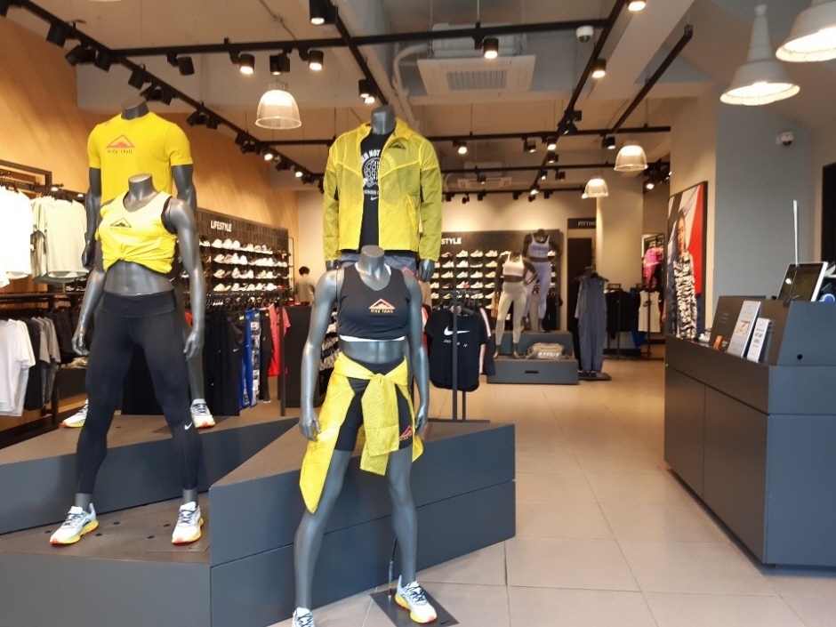 Nike - Gumi Jungang Branch [Tax Refund Shop] (나이키 구미중앙)