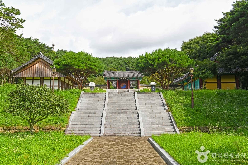 충의사(최경회장군)