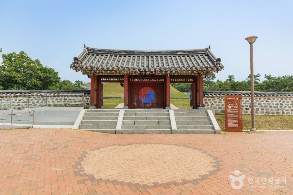 조명군총