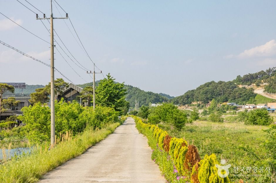 thumbnail-공암마을-9