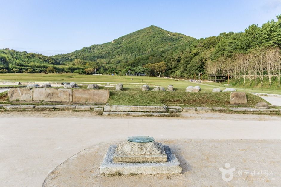 미륵사지 석등하대석