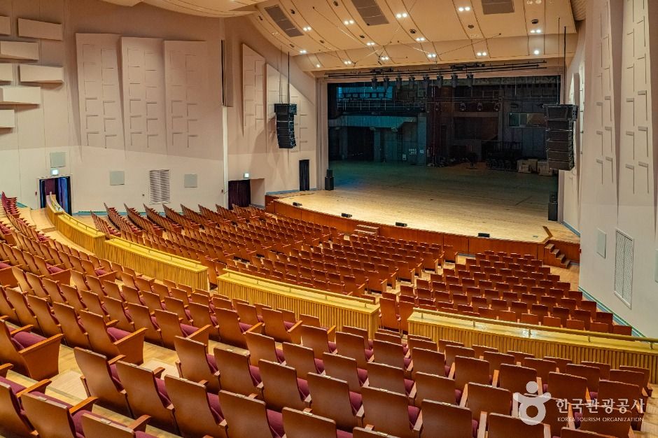 포스코광양백운아트홀