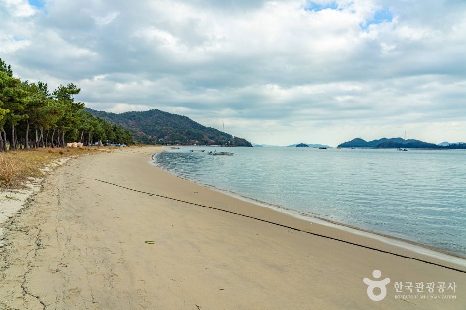 thumbnail-사구미해수욕장-3