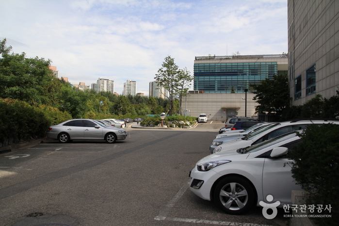 心山記念文化センター（심산기념문화센터）