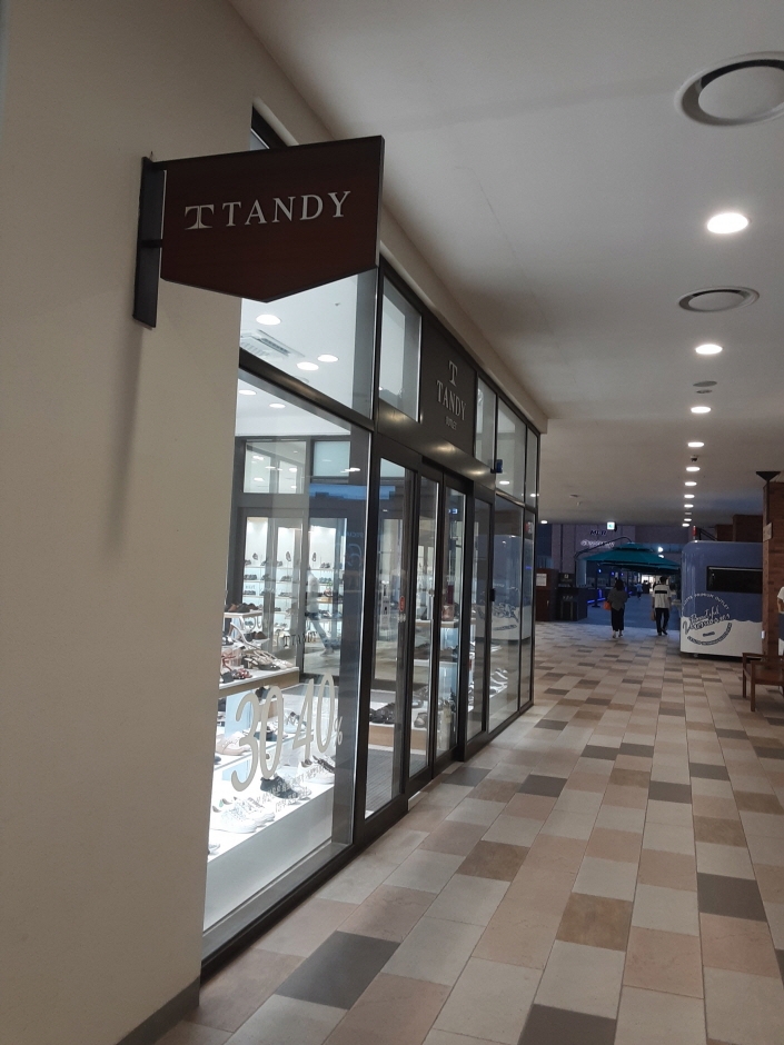Tandy - Lotte Paju Branch [Tax Refund Shop] (탠디 롯데파주)