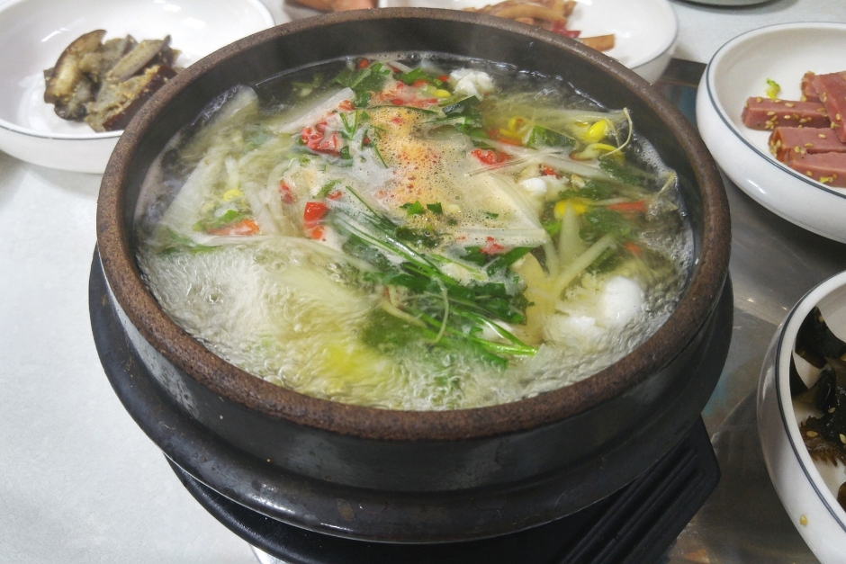 Hwangje Restaurant (황제식당)