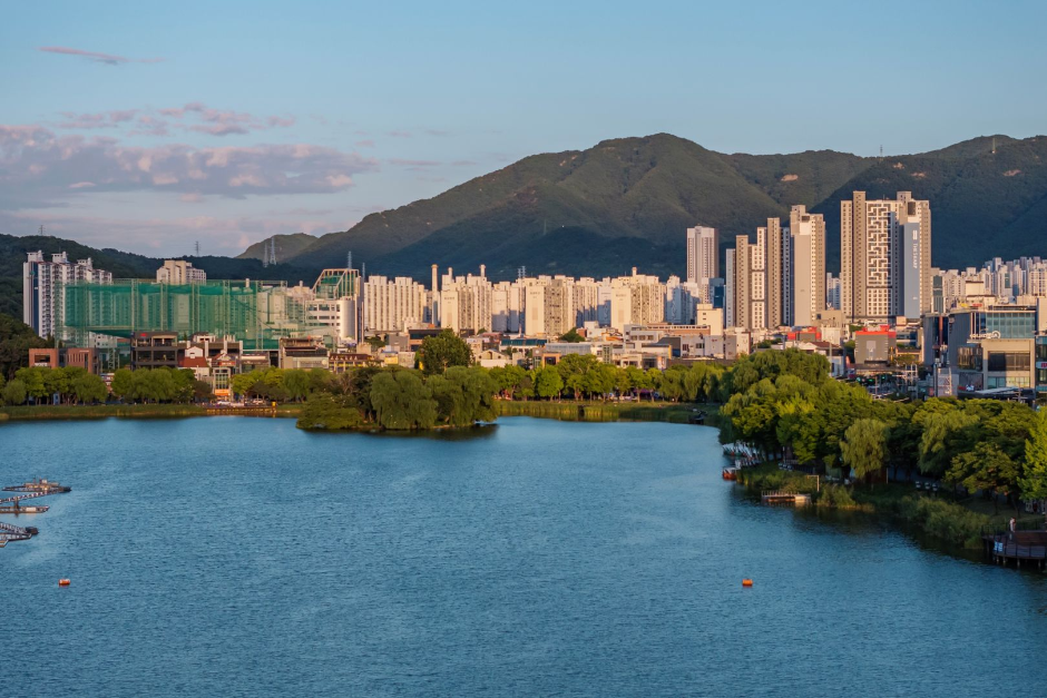 寿城池遊園地（수성못 유원지）