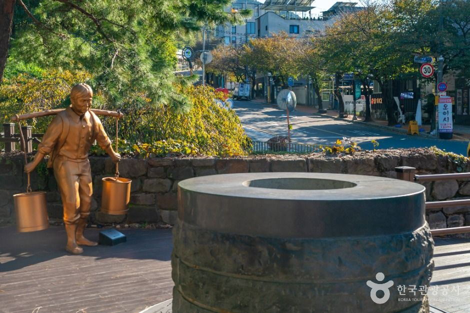 thumbnail-앞산빨래터공원-3