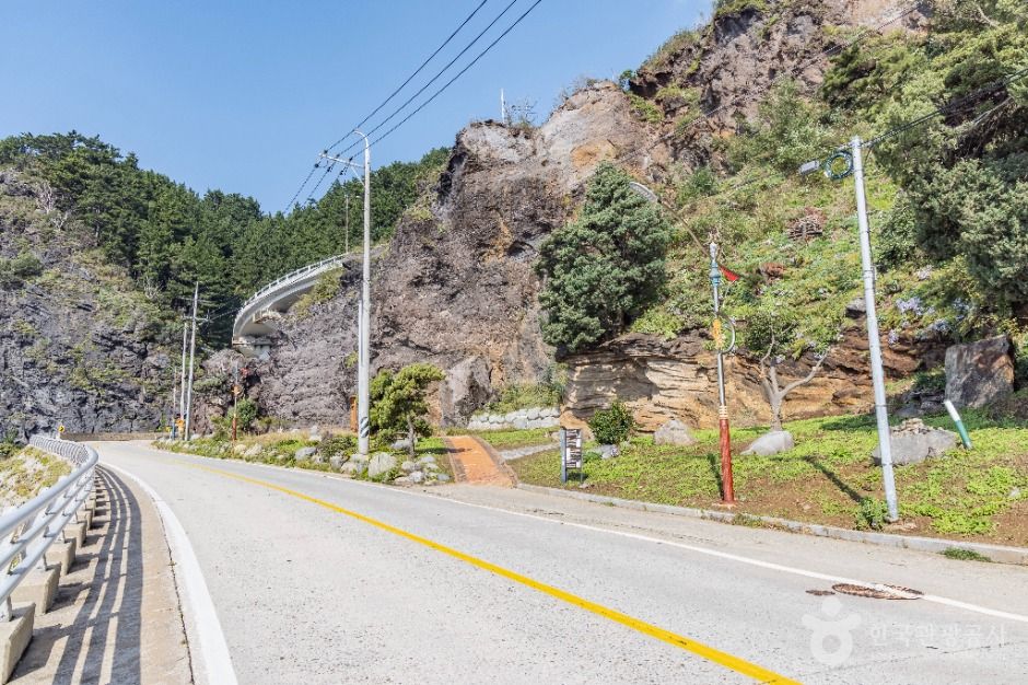 버섯바위 (울릉도, 독도 국가지질공원)