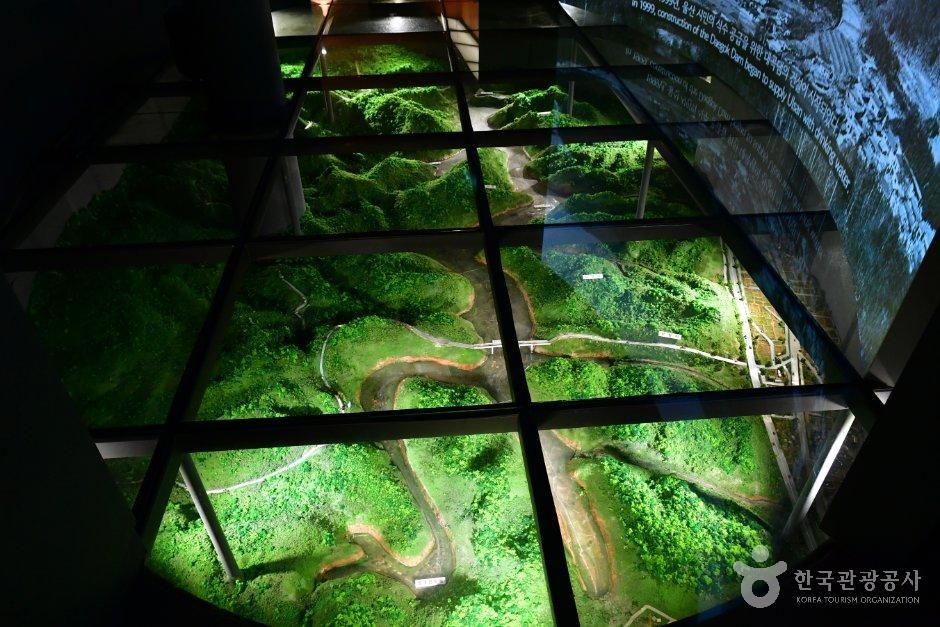 thumbnail-울산대곡박물관-12
